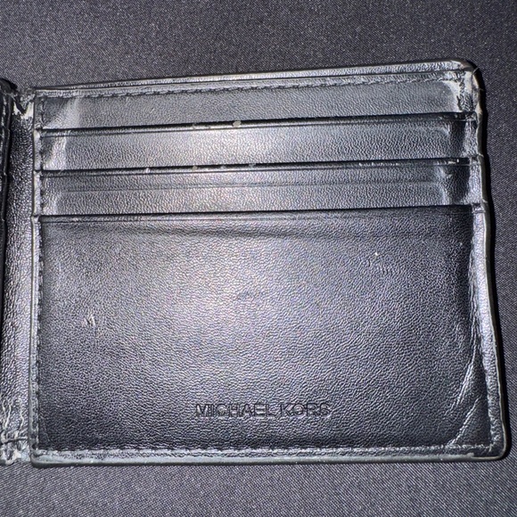 Men’s Micheal kors wallet all black in great con - Picture 2 of 5